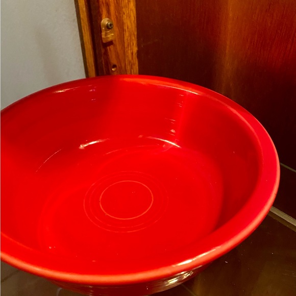 Fiesta Scarlet red vegetable bowl - Picture 1 of 1